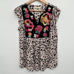 Savanna Jane Top Shirt Blouse Size Small Embroidered Cheetah Print Cap Sleeve
